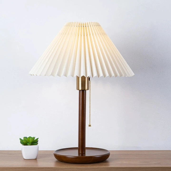 vydko.com - Éclat de Luxe Table Lamp
